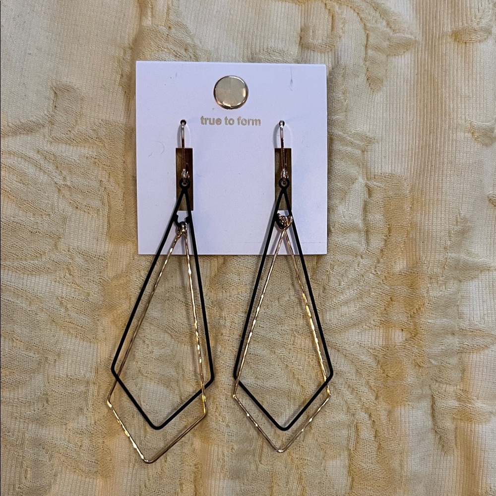 True to Form Elegant Black and Gold Earrings